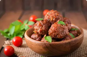 Grilled meatballs served at Uyare restaurant